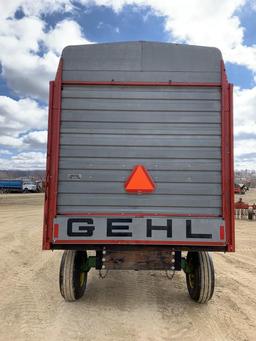 Gehl 970 14' Chopper Box w/ John Deere 1075A Gear