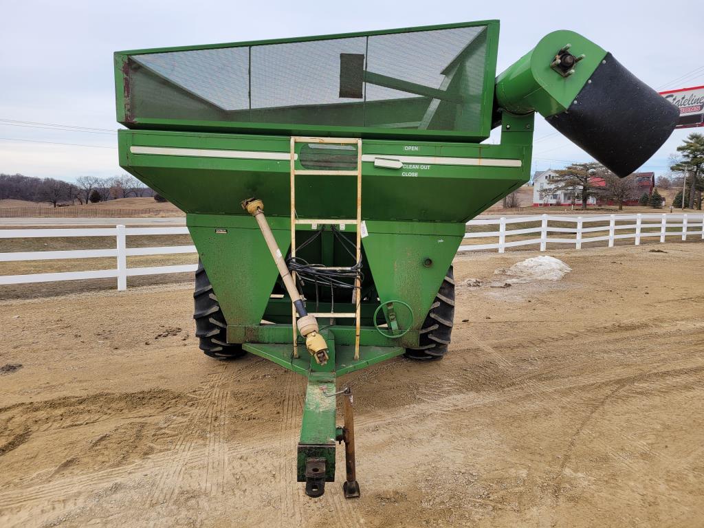 EZ Flow 475 Grain Cart