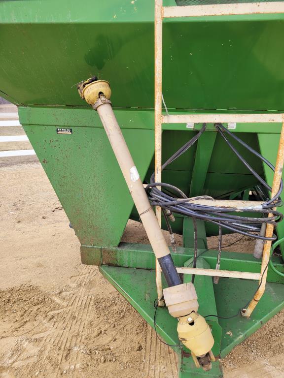 EZ Flow 475 Grain Cart
