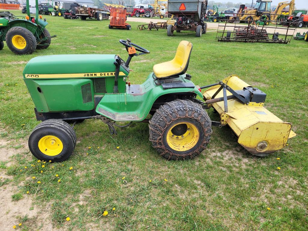 John Deere 400 Lawn Tractor