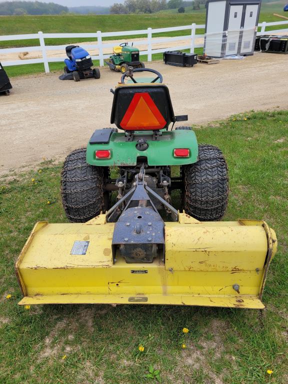John Deere 400 Lawn Tractor