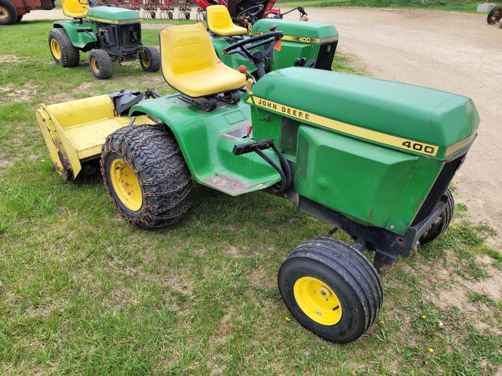John Deere 400 Lawn Tractor