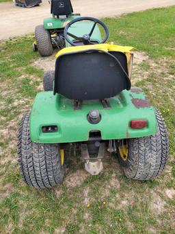 John Deere 400 Lawn Tractor