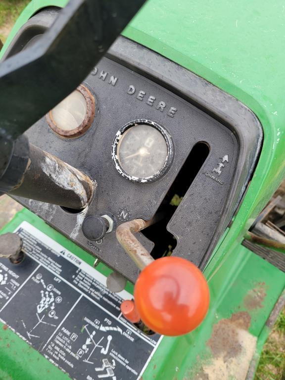 John Deere 400 Lawn Tractor