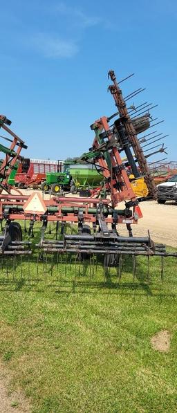 BRILLION FIELD CULTIVATOR 21'