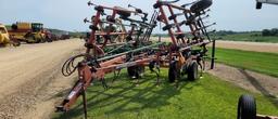 BRILLION FIELD CULTIVATOR 21'