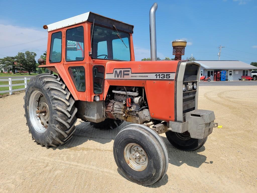 Massey Ferguson 1135 Tractor