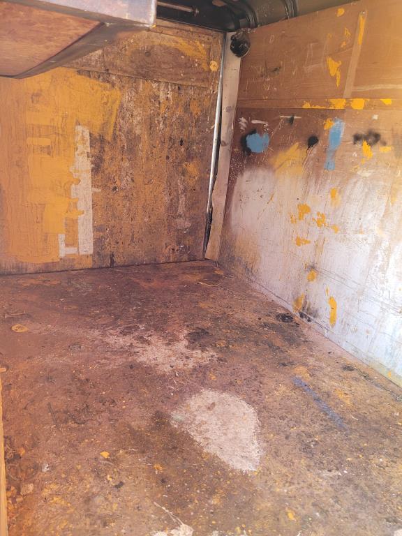 2004 United Express Enclosed Trailer