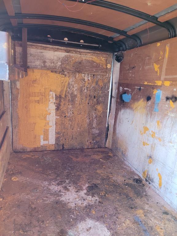 2004 United Express Enclosed Trailer