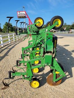 John Deere 845 12R Field Cultivator