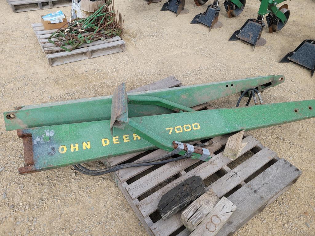 John Deere 7000 8R Planter