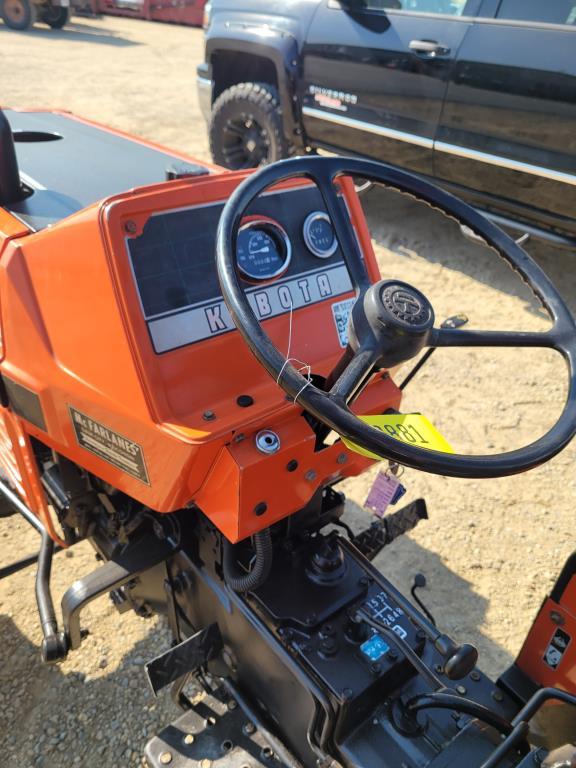 Kubota L2050 Tractor