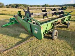 John Deere 920 Bean Head