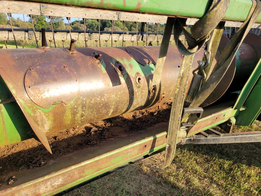 John Deere 920 Bean Head