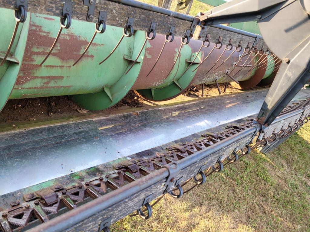John Deere 920 Bean Head