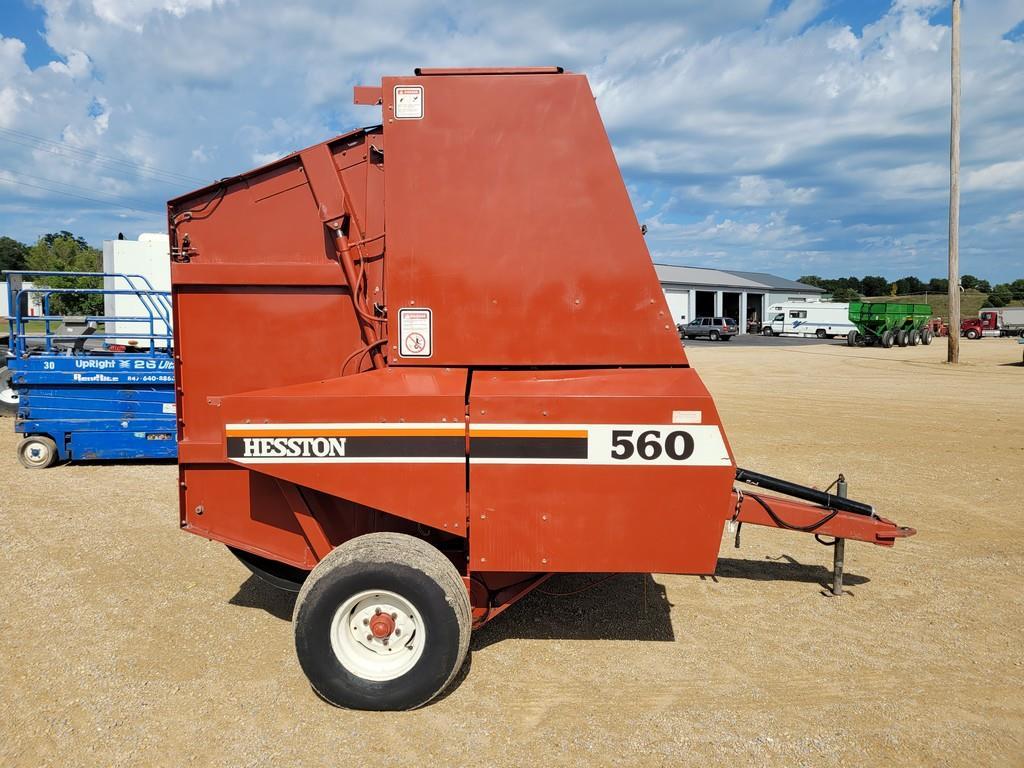 Heston 560 Round Baler