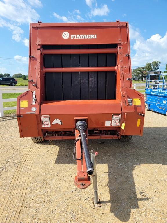 Heston 560 Round Baler