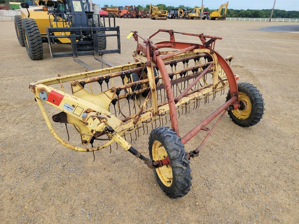 New Holland 256 Hay Rake