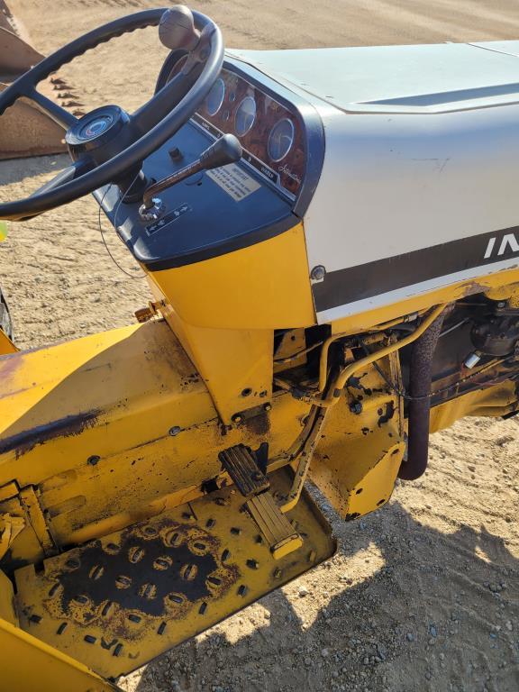 International 2400 Utility Tractor