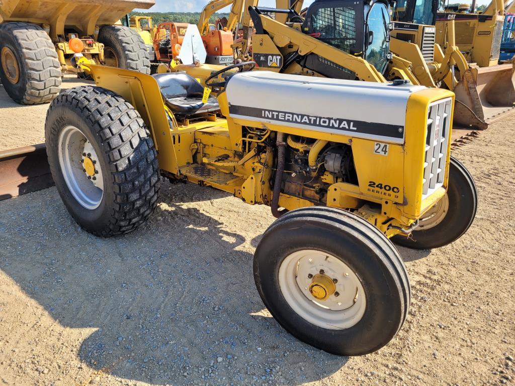 International 2400 Utility Tractor