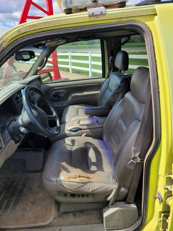 1999 Chevy Suburban SUV