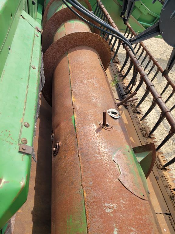 John Deere 4420 Combine & Head