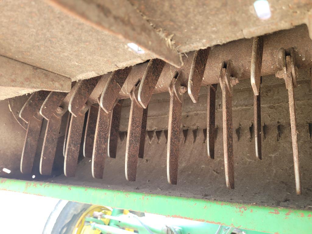 John Deere 4420 Combine & Head