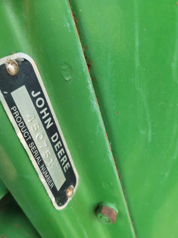 John Deere 4420 Combine & Head