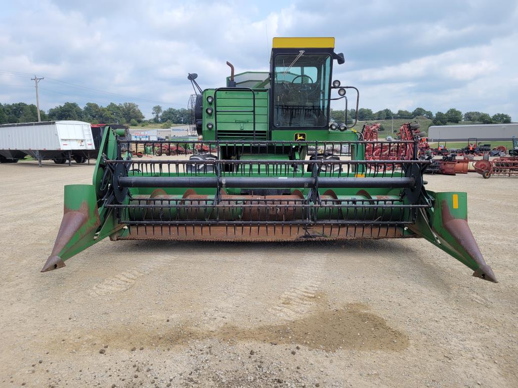John Deere 4420 Combine & Head