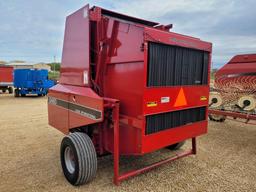 CASE IH 8460 ROUND BALER