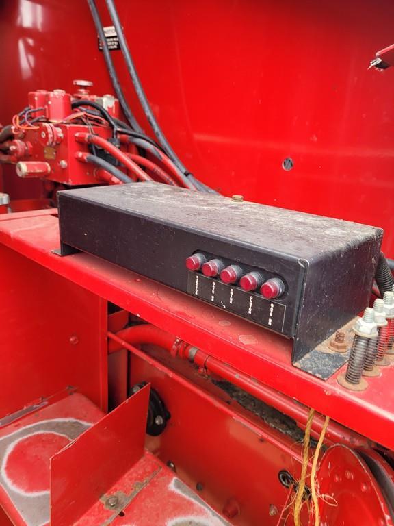 CASE IH 8460 ROUND BALER