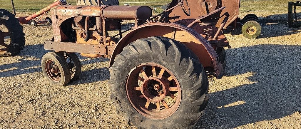 ALLIS CHALMER WC FLAT TOP TRACTOR