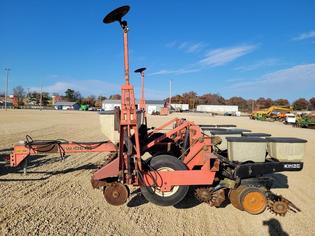 New Idea 4R Planter