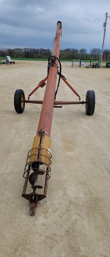 KEWANEE 8" X 28' AUGER- HYD DRIVE