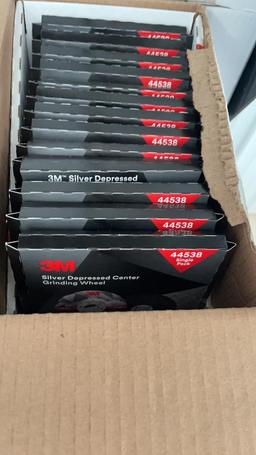 SILVER DEPRESSED CENTER GRINDING WHEEL
