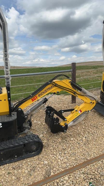 NEW AGT H12 MINI EXCAVATOR