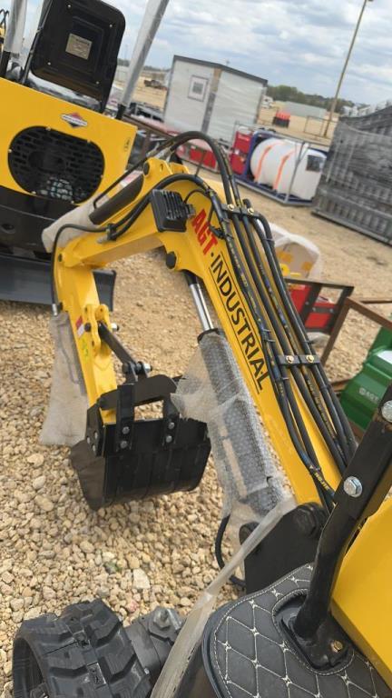 NEW AGT H12 MINI EXCAVATOR