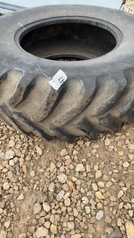 GOODYEAR 16.9 X 26 TRACTOR TIRE
