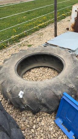FIRESTONE 18.4 X 34 TRACTOR TIRE