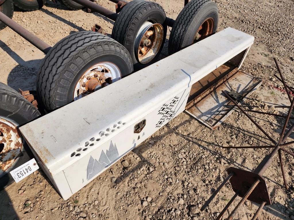 8' TRUCK TOOL BOX