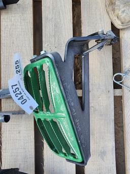 STEP FOR JOHN DEERE 8000 SERIES CAB