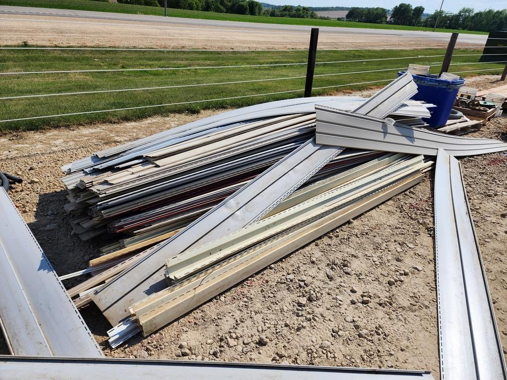 BUNDLE OF VINYL SIDING WITH TRIM