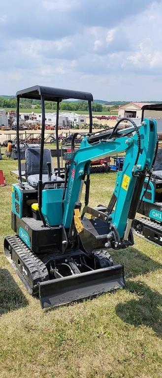NEW AGT QH12 MINI EXCAVATOR