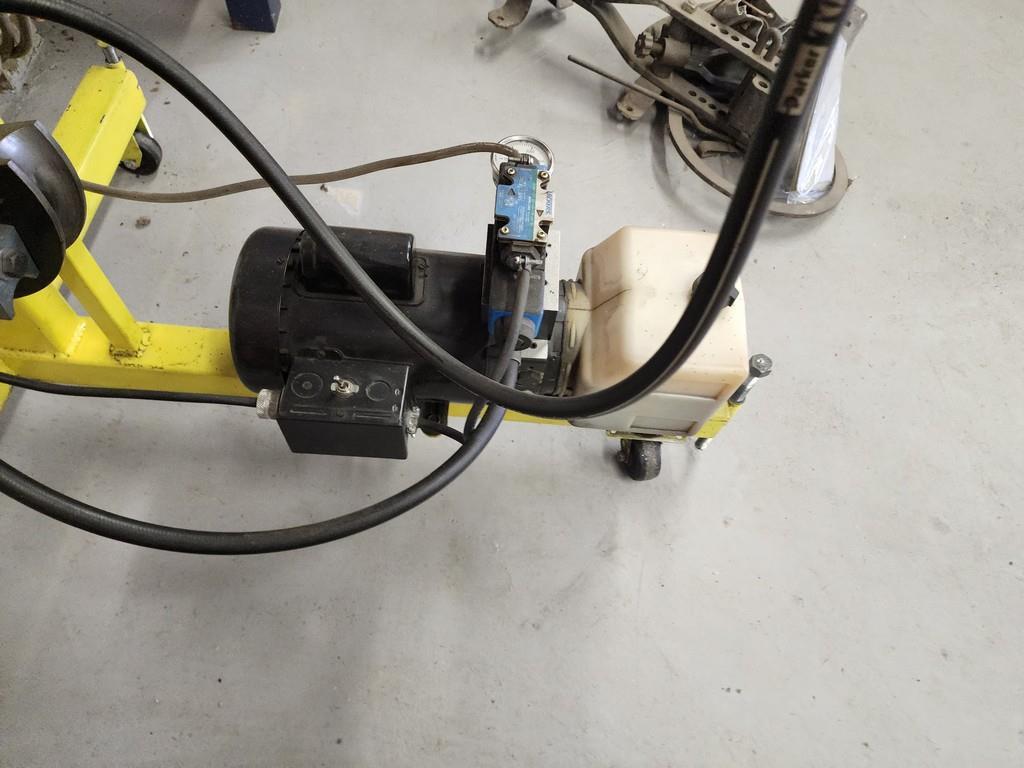 2008 JD Squared Model 4 Hydraulic Tube Bender