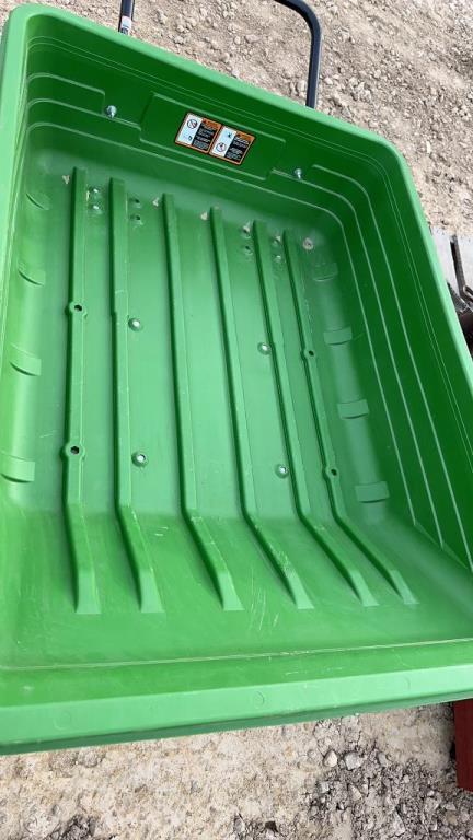 JOHN DEERE LAWN CART- LIKE NEW
