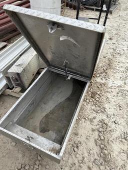 ALUMINUM TOOL BOX