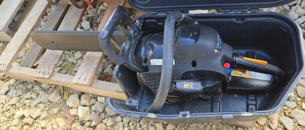 POULAN PRO 18" CHAINSAW