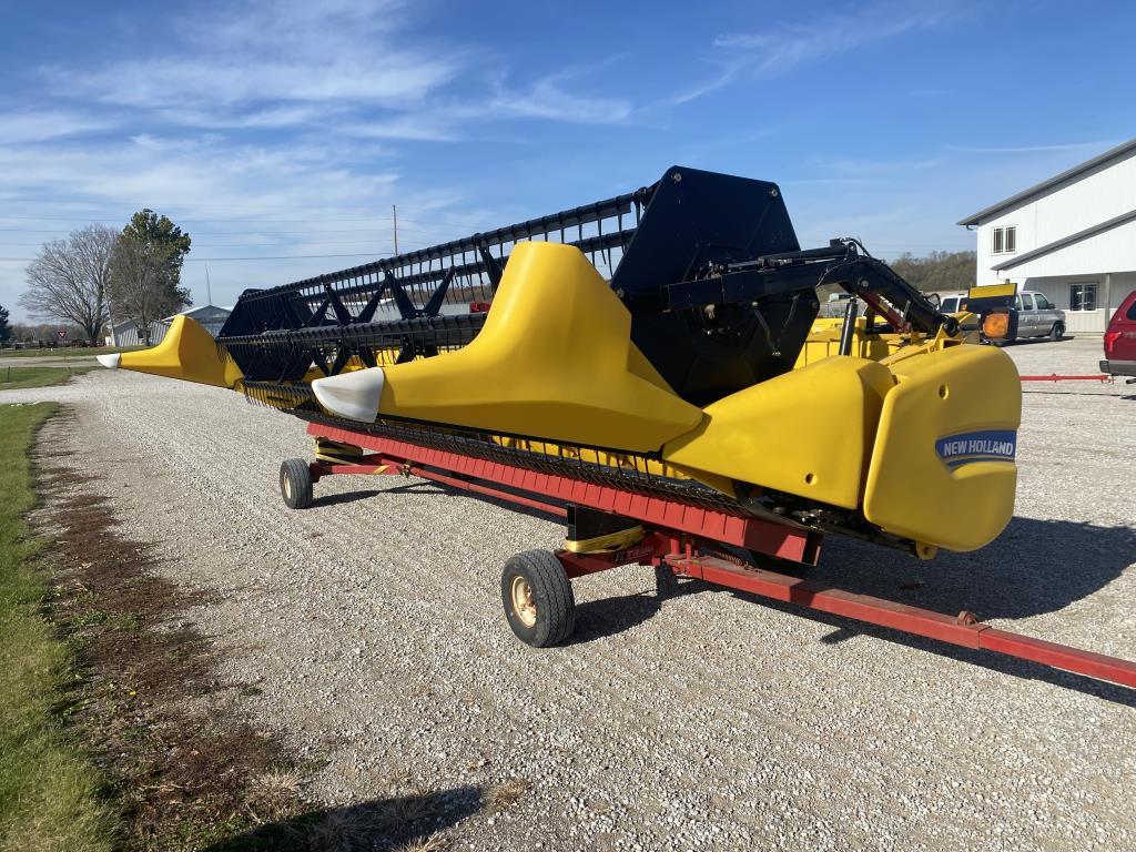 2011 New Holland 740CF-25 Flex Header, 25',