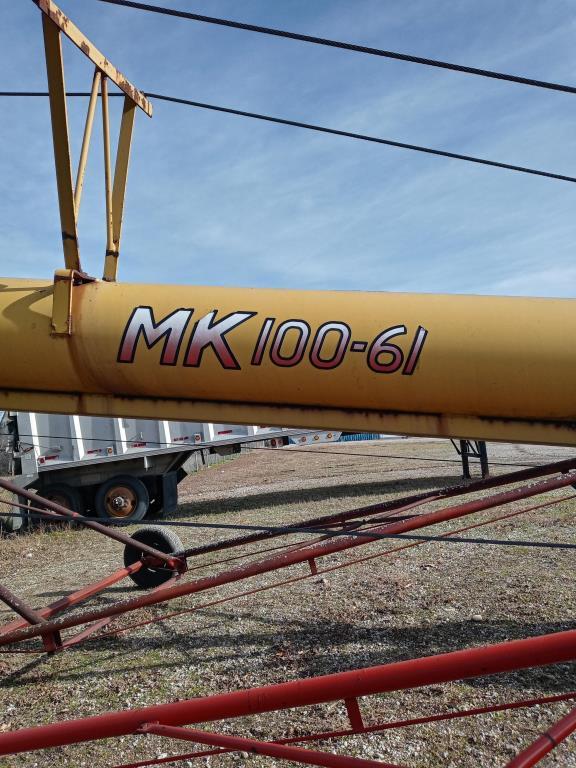 Westfield MK 100-61 swing away auger