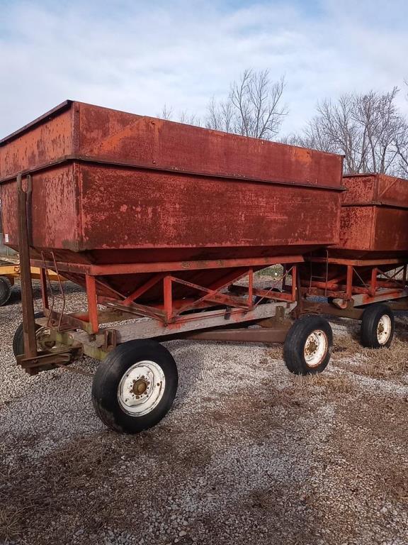 Gravity wagon w/ Oliver running gear